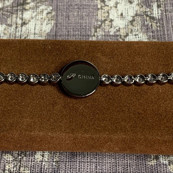 Cat Eye Rhinestone Bracelet - Picture 3 of 8